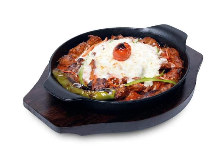 طاجن لحم بالجبنة
