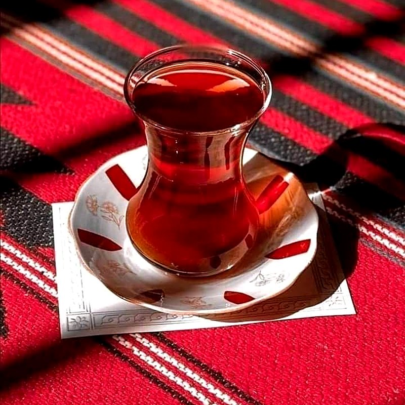 شاهي احمر